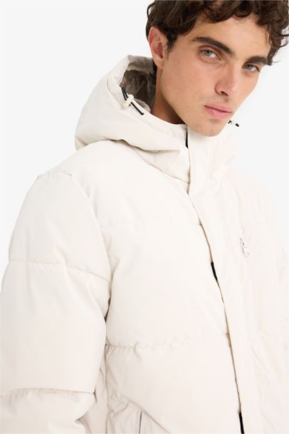 Water Repellent Regular Fit Lined Puffer Jacket
