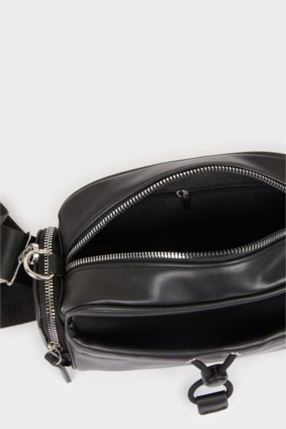 Woman Faux Leather Crossbody Bag