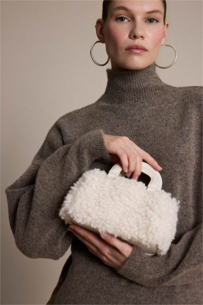 Kadın Pelüş Çapraz Çanta