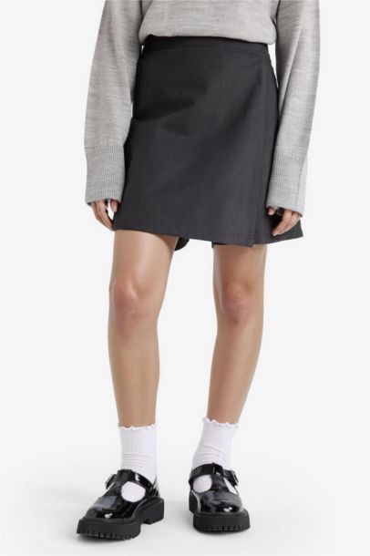 جيب شورت بناتي جبردين رمادي داكن وخصر مطاطي