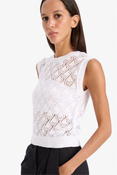 Regular Fit Openwork Knitted Sleeveless Blouse