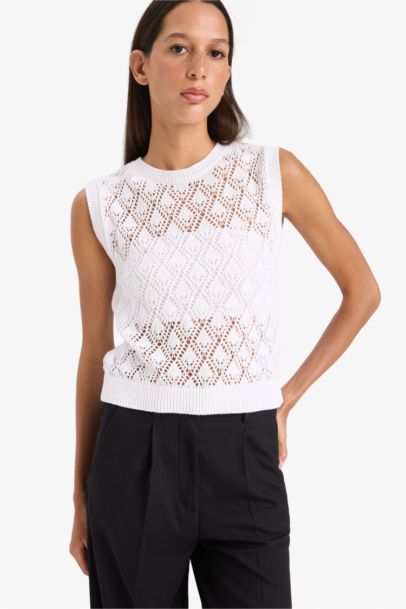 Regular Fit Openwork Knitted Sleeveless Blouse