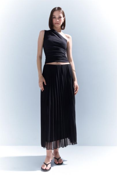 A Kesim Pileli Kısa Kollu Şifon Midi Etek