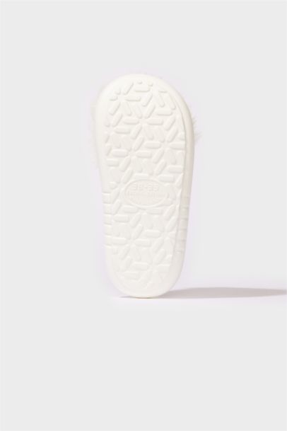 شبشب بيت نسائي بكعب مسطح على شكل كريسماس