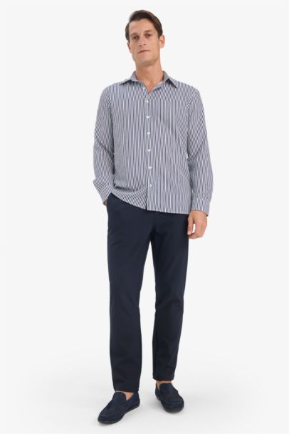 Chemise à manches longues en tissu froissé Coupe modern fit