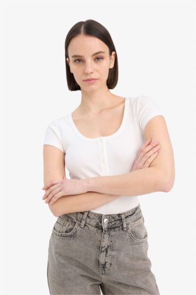 Боди с круглым вырезом и кнопками на манжетах Coool Yuvarlak Yaka Fitilli Kaşkorse