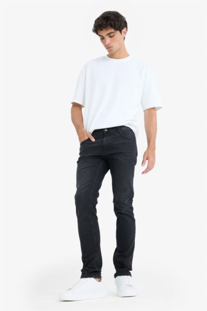 Pantalon Jean Pedro slim à jambes étroites