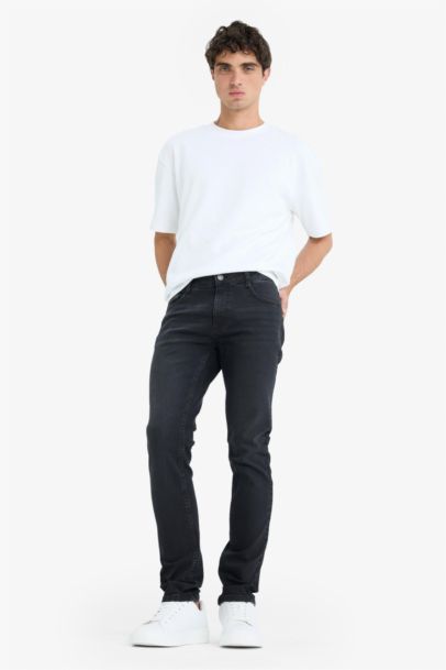 Pantalon Jean Pedro slim à jambes étroites
