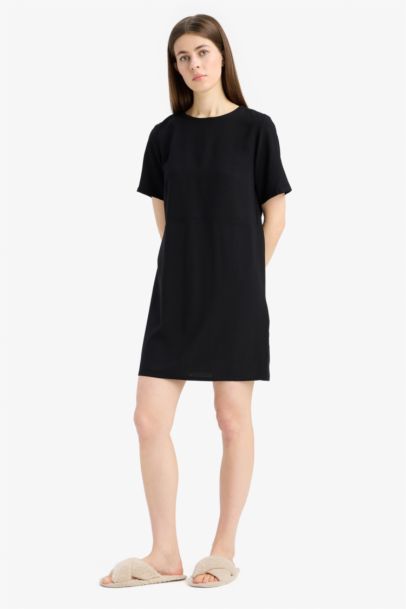 Crew Neck Short Sleeve Basic Mini Dress