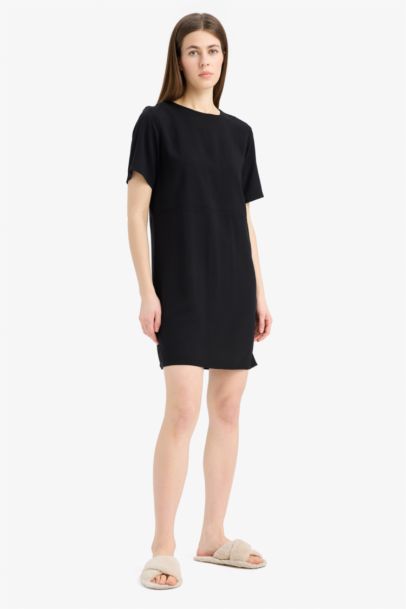 Crew Neck Short Sleeve Basic Mini Dress