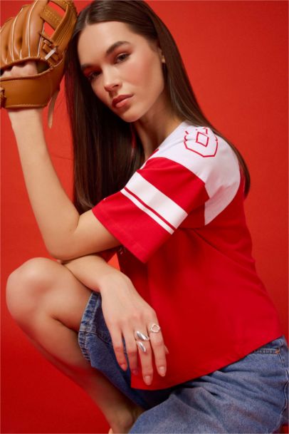 Ford Motor Company Oversize Geniş Kalıp V Yaka Kısa Kollu Tişört