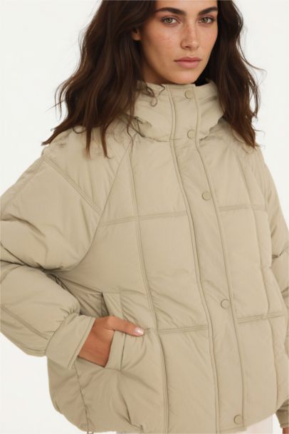 Regular Fit Hooded Zippered Puffer Jacket