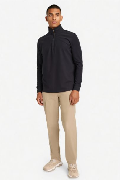 Standart Fit Dik Yaka Yarım Fermuarlı Polar Sporcu Sweatshirt