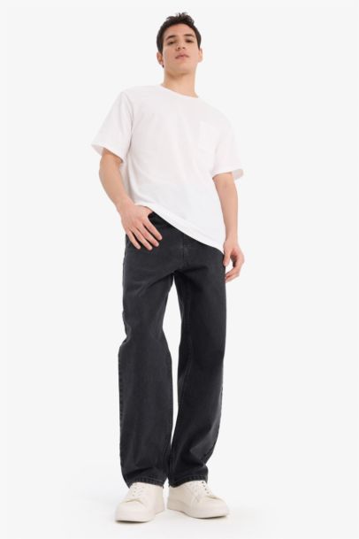 Baggy Fit Wide Straight Leg Washed Jeans