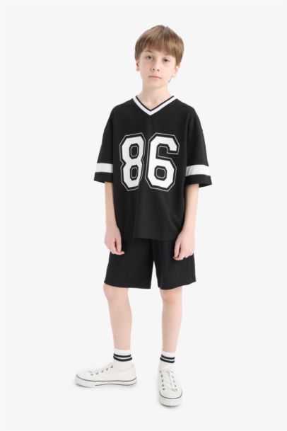 Boy Oversize Fit V Neck Printed T-Shirt