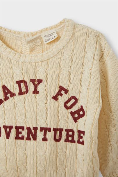 بلوفر مطبوعة قصة عادية