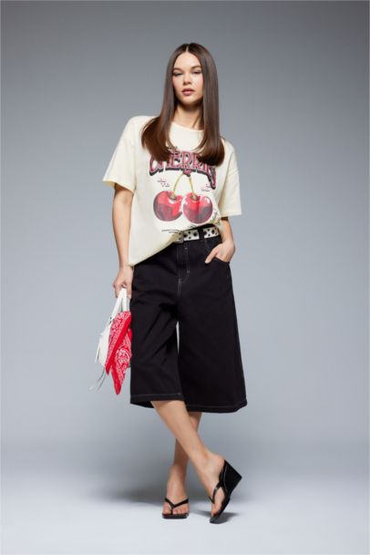 Oversize Fit Crew Neck Cherry Printed T-Shirt