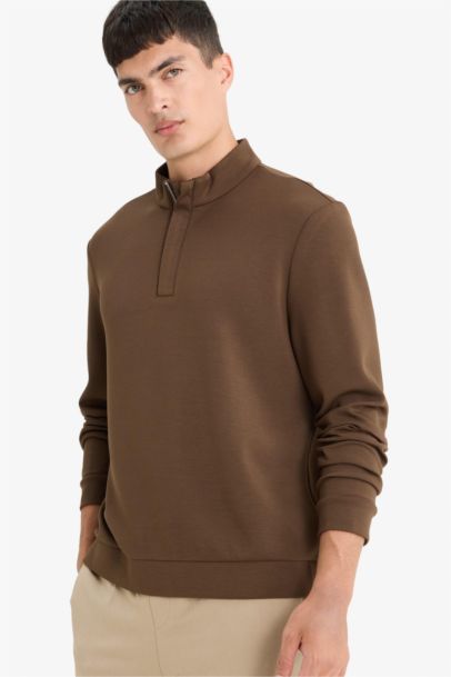 Regular Fit Long Sleeve Zippered High Neck Sweatshirt