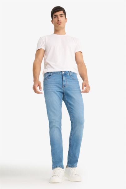 بنطرون جينز كارلو سكيني فيت بخصر عادي