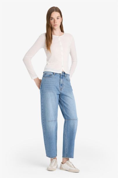 Barrel Fit Regular Waist Straight Leg Ankle Length Jeans