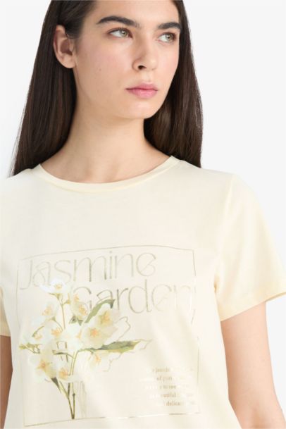 Regular Fit Crew Neck Photo Floral Cotton T-Shirt