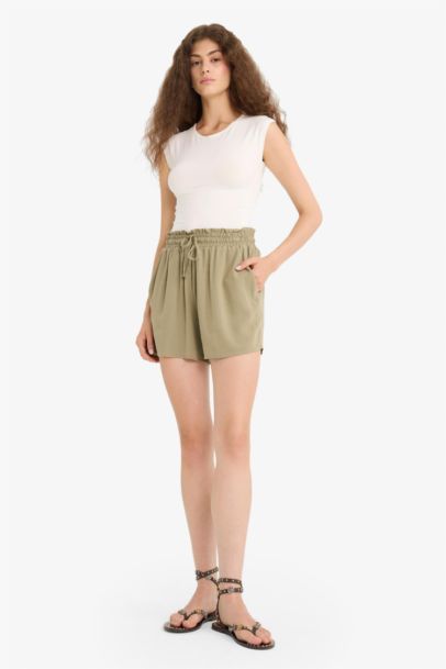 Crinkle Viscose Normal Waist Short Leg Shorts