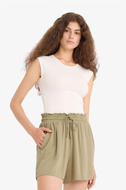 Crinkle Viscose Normal Waist Short Leg Shorts