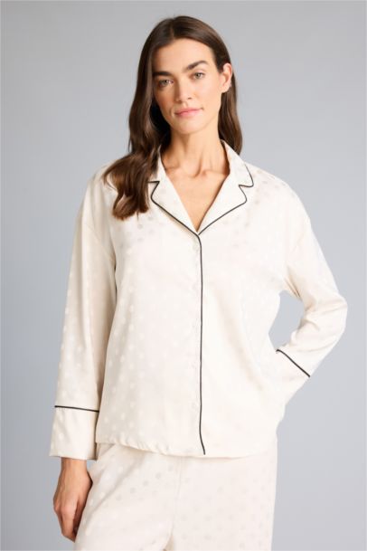 Pijama Takımı Regular Fit Saten Puantiyeli Uzun Kollu Üst Uzun Alt