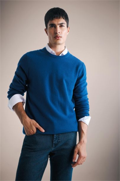 بلوفر تريكو قصة عادية برقبة مستديرة