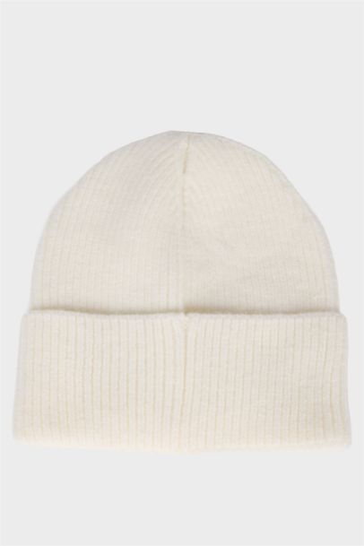 Woman Embroidered Beanie