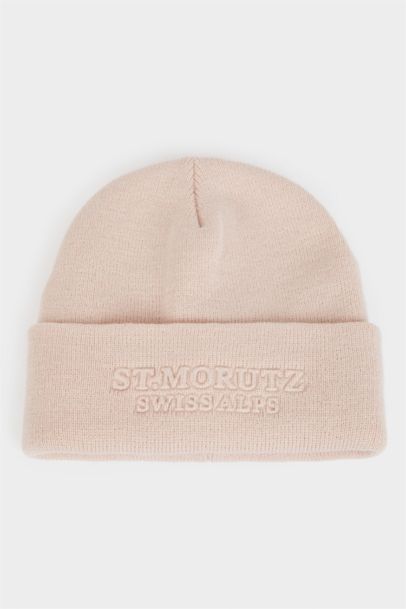 Woman Embroidered Beanie