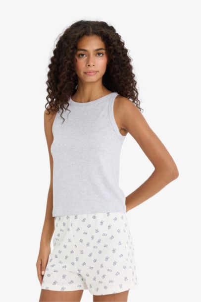 Fall in Love Basic Tank Top