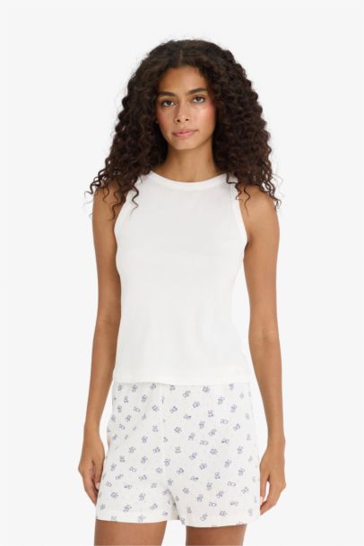 Fall in Love Basic Tank Top