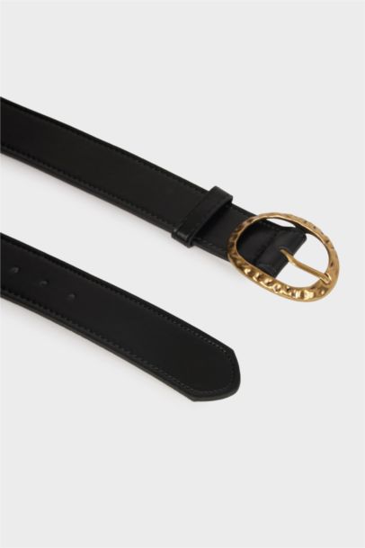 حزام جلد صناعي بمشبك كبير