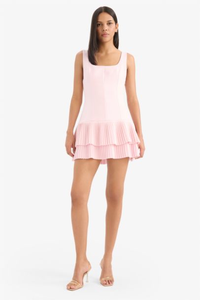 Kare Yaka Pileli Askılı Mini Yazlık Elbise