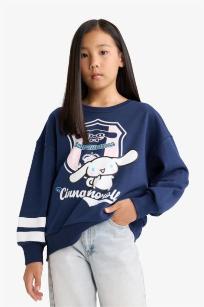 Girl Hello Kitty Oversize Fit Crew Neck Sweatshirt
