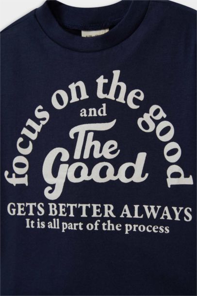 طقم بيبي اولادي تيشيرت وسويت بانتس بطبعة شعار قصة عادية - قطعتين