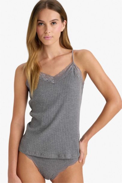 Fall in Love Lace Detailed Rib Undershirt