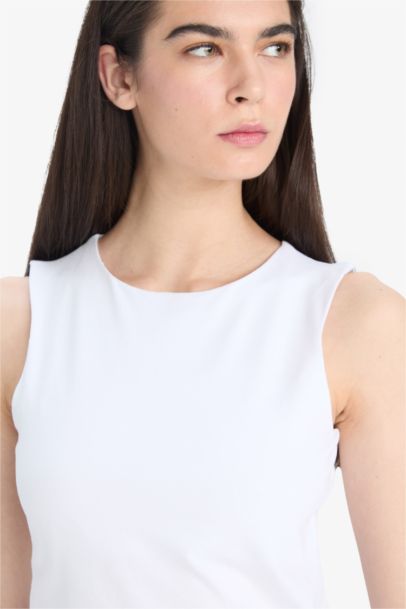 Regular Fit Basic Crew Neck Tank Top