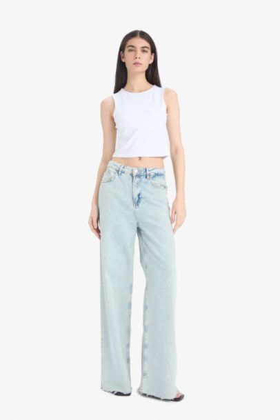 Regular Fit Basic Crew Neck Tank Top