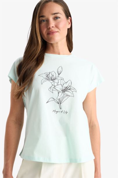 Regular Fit Crew Neck Floral T-Shirt