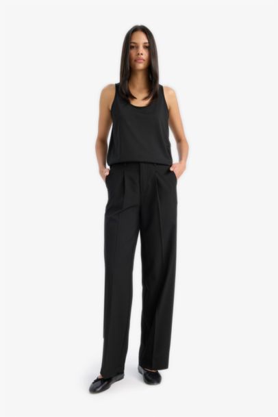 Regular Fit Basic Crew Neck Tank Top