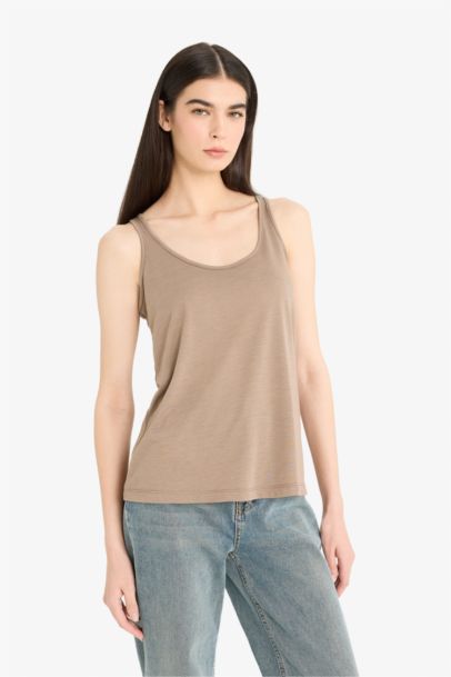 Regular Fit Basic Crew Neck Tank Top