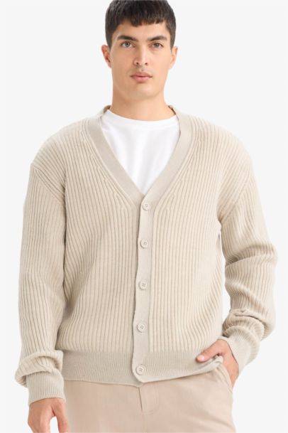 Standard Fit V-Neck Knitwear Cardigan