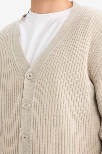 Standard Fit V-Neck Knitwear Cardigan
