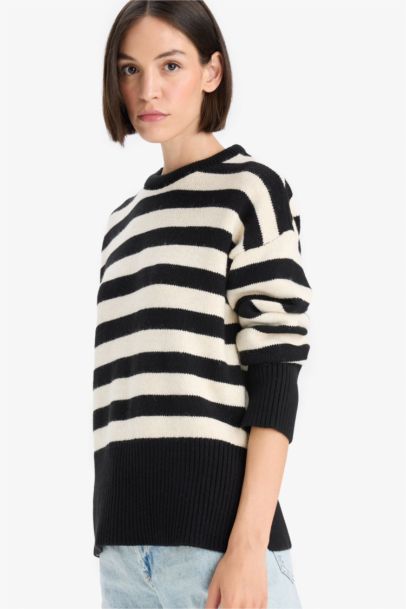Pull en tricot rayé à col rond Coupe oversize