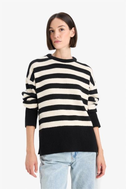 Pull en tricot rayé à col rond Coupe oversize