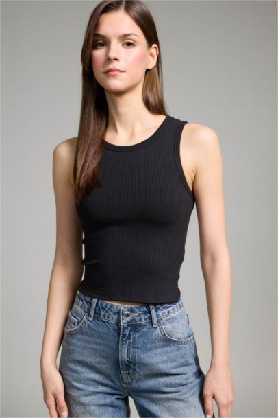 Slim Fit Camisole Halter Collar Tank Top