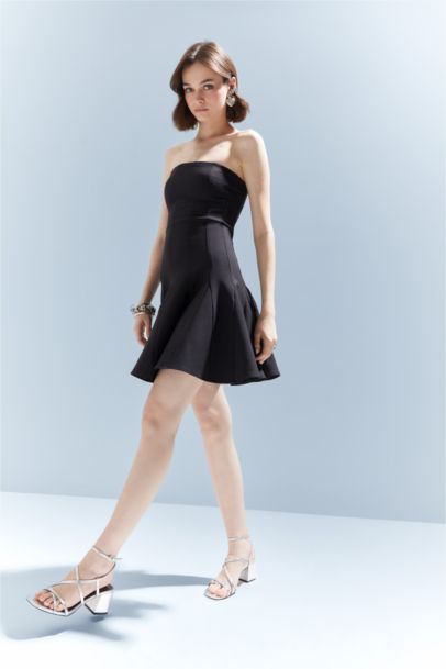 Skater Fit Straplez Bengalin Mini Siyah Elbise