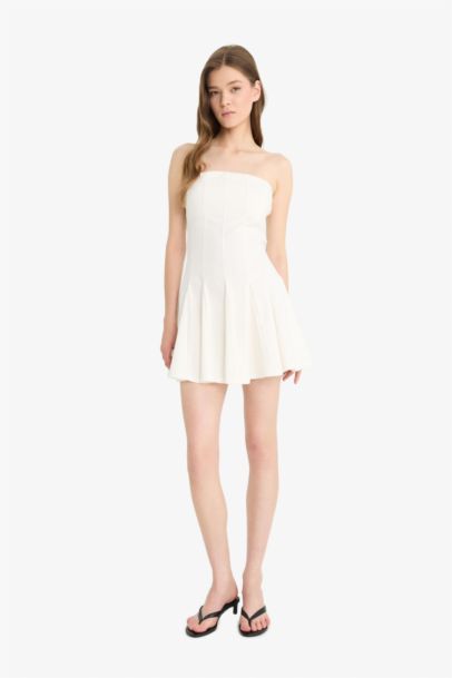 Coool Skater Fit Straplez Bengalin Mini Beyaz Elbise